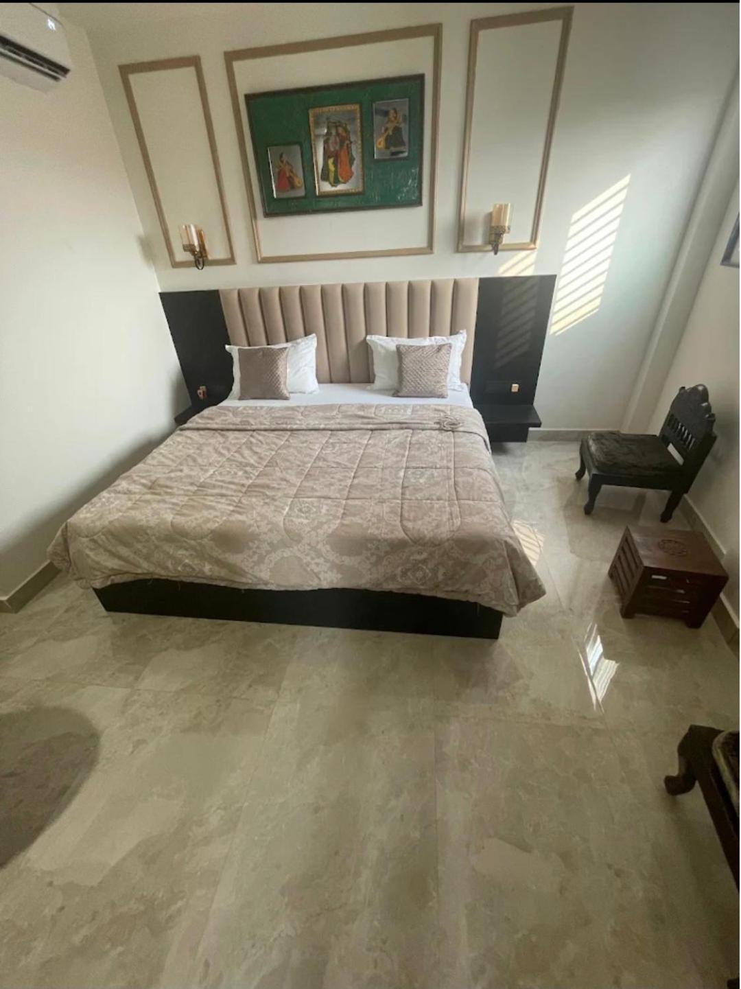 Khas Mahal Homestay آغْرا المظهر الخارجي الصورة